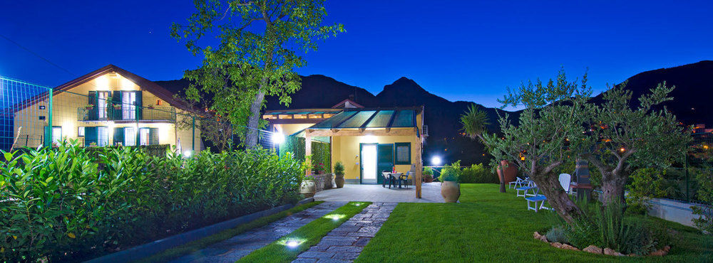 Bed and Breakfast Gli Dei Gemelli Аджерола Экстерьер фото