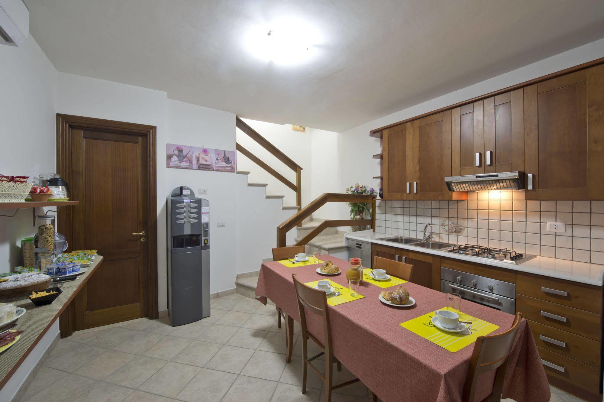 Bed and Breakfast Gli Dei Gemelli Аджерола Экстерьер фото